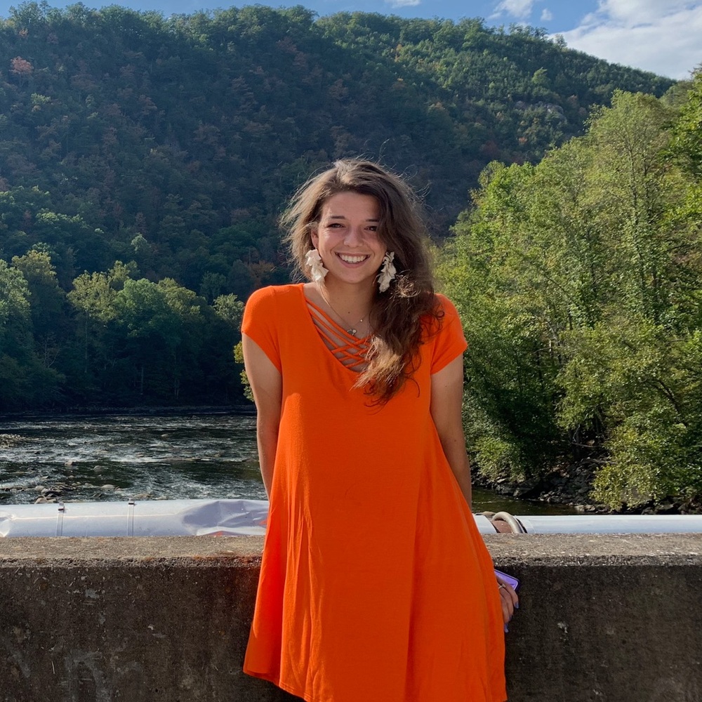 Meet your Posher, Saralouise